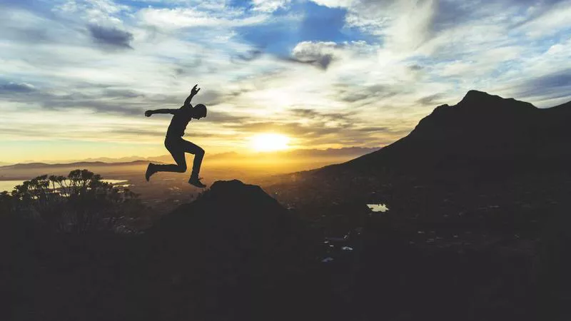 Bệnh Da Liễu Mùa Hè: Bảo Vệ Da Khỏi Nắng Nóng!