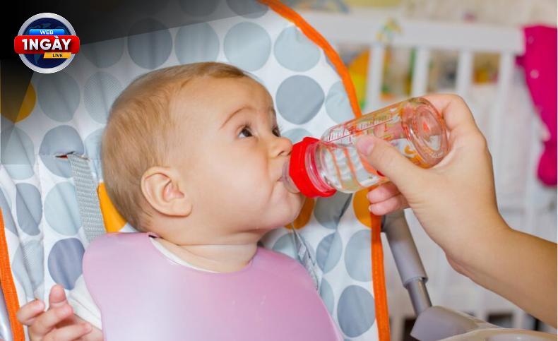 Hành Trình Chọn Sữa và Vệ Sinh Bình Sữa: Tình Yêu Thương Là 
